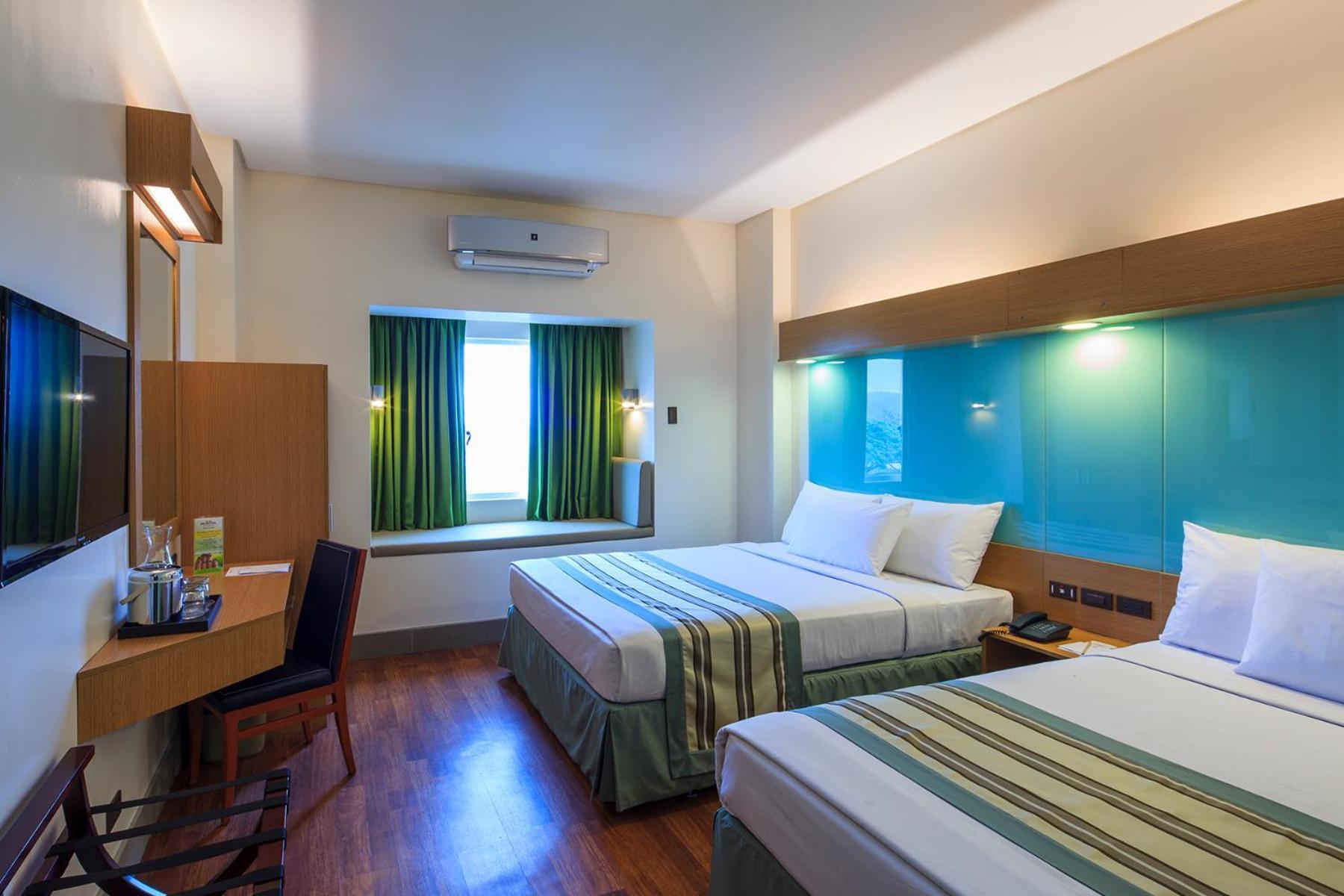 Microtel By Wyndham South Forbes Near Nuvali Santa Rosa  Ngoại thất bức ảnh