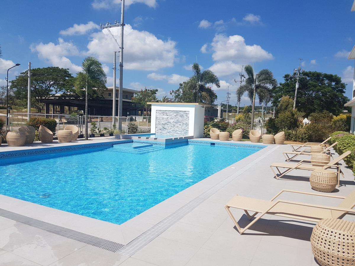 Microtel By Wyndham South Forbes Near Nuvali Santa Rosa  Ngoại thất bức ảnh
