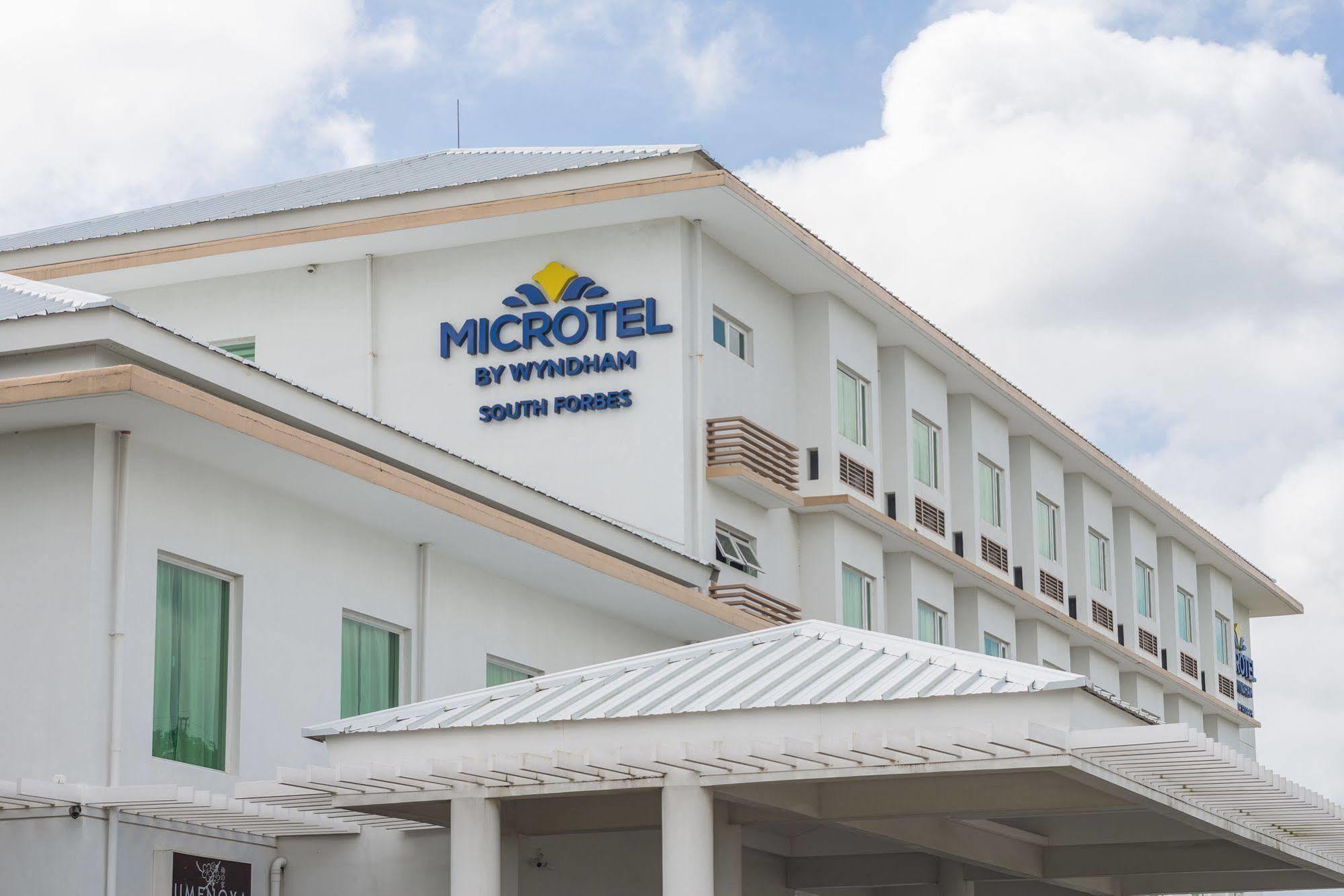 Microtel By Wyndham South Forbes Near Nuvali Santa Rosa  Ngoại thất bức ảnh