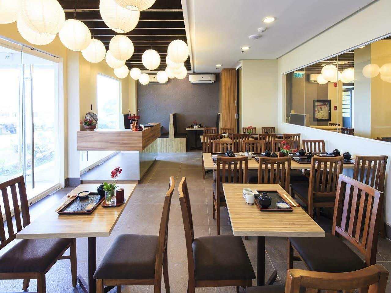 Microtel By Wyndham South Forbes Near Nuvali Santa Rosa  Ngoại thất bức ảnh